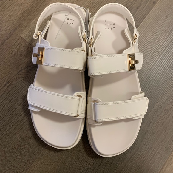 Women’s Dad Sandals - Picture 5 of 10